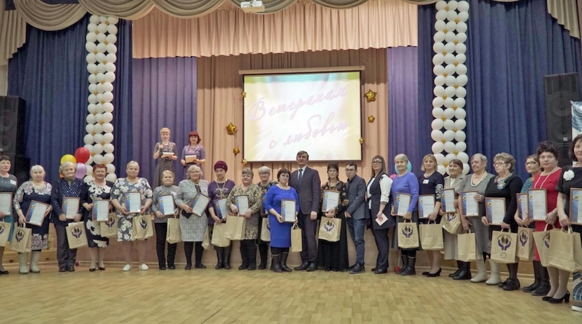 Тюменские общественники поздравили ветеранов Голышмановского городского округа